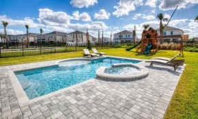 Spacious 5 Bdrm Villa with Playground in Encore